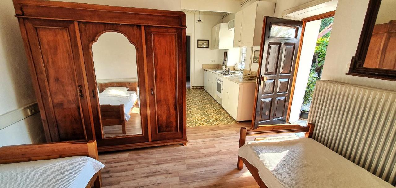 Guesthouse Parthenón Extérieur photo
